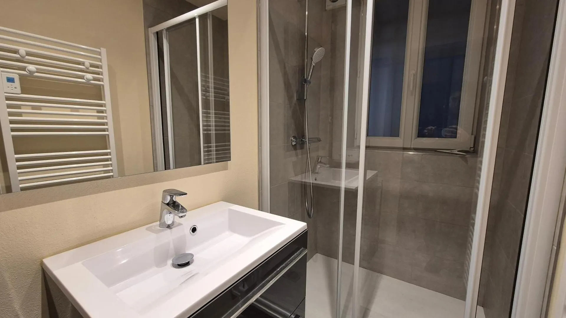 T2 Bourgeat - Charmant 2 Pieces - Centre Ville Apartment