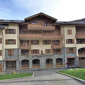 Deluxe And Summer Apartment, Parking And Wifi Apartment