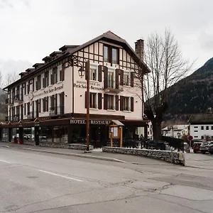 Du Petit Saint Bernard Hotel